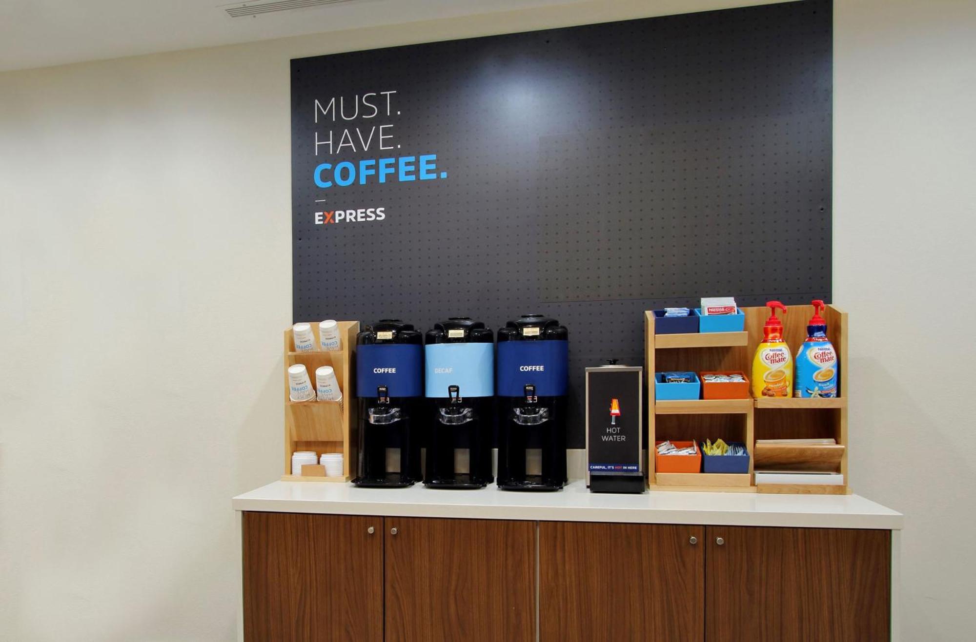 Holiday Inn Express & Suites Kansas City Airport By Ihg Kültér fotó