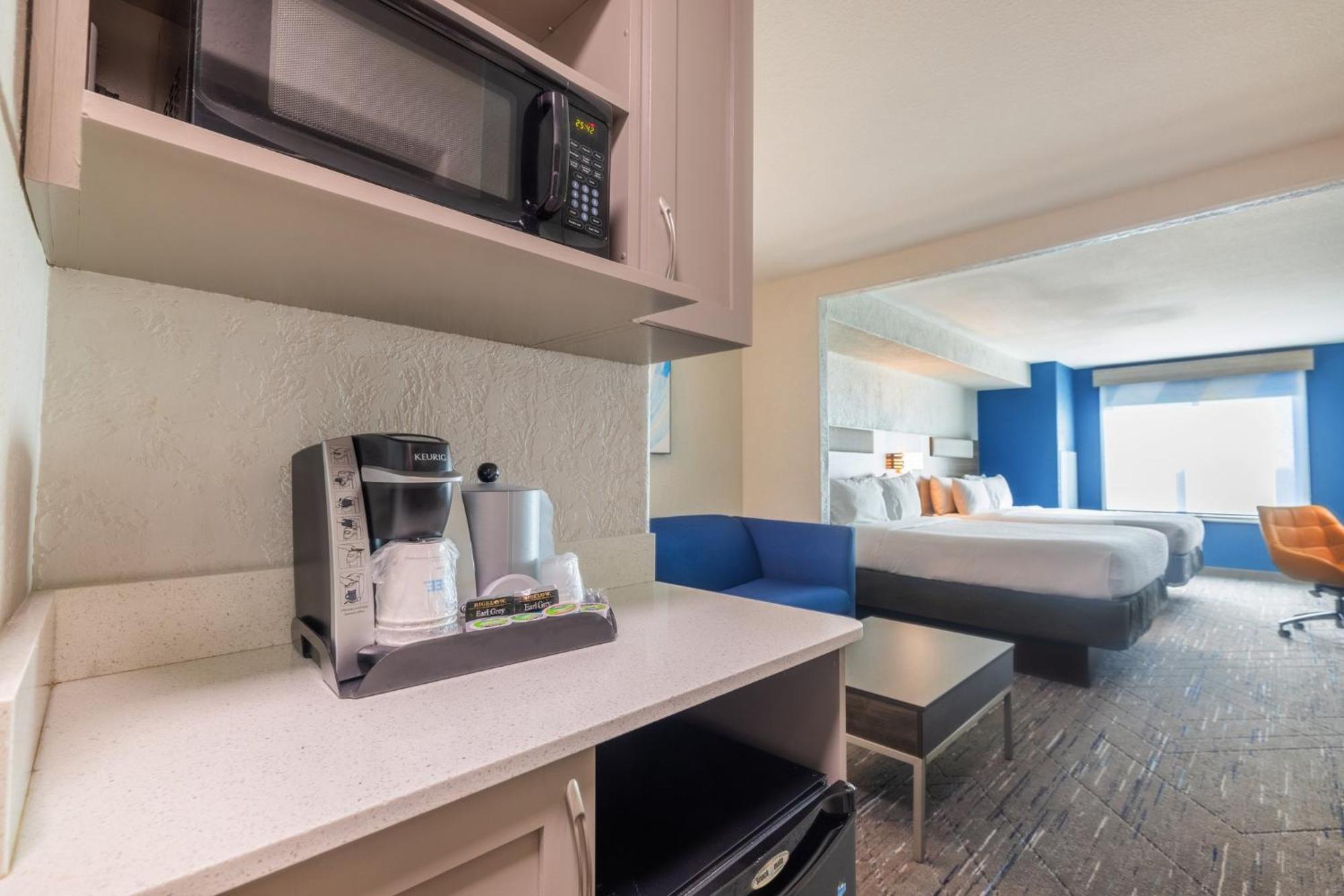 Holiday Inn Express & Suites Kansas City Airport By Ihg Kültér fotó