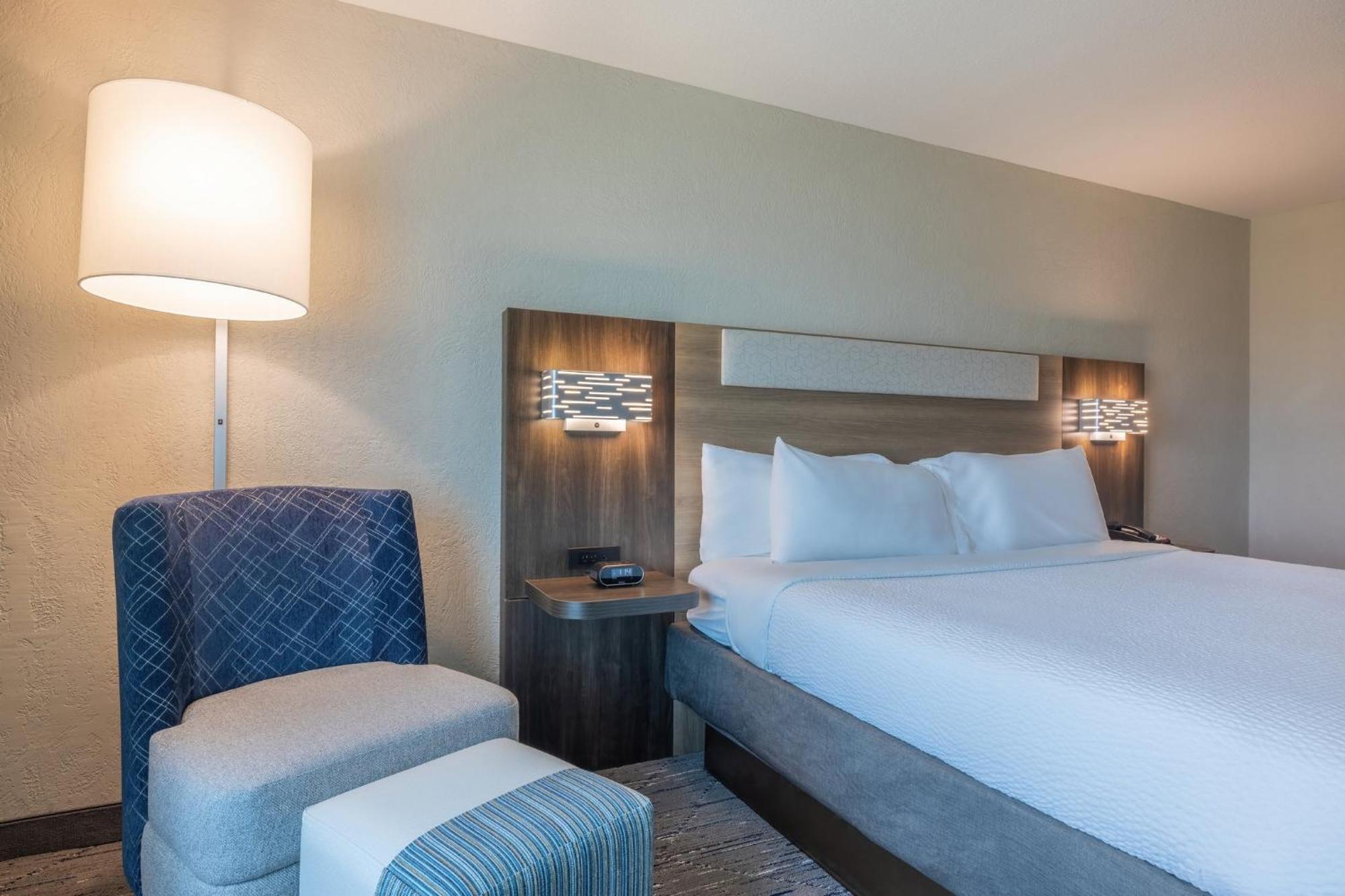 Holiday Inn Express & Suites Kansas City Airport By Ihg Kültér fotó