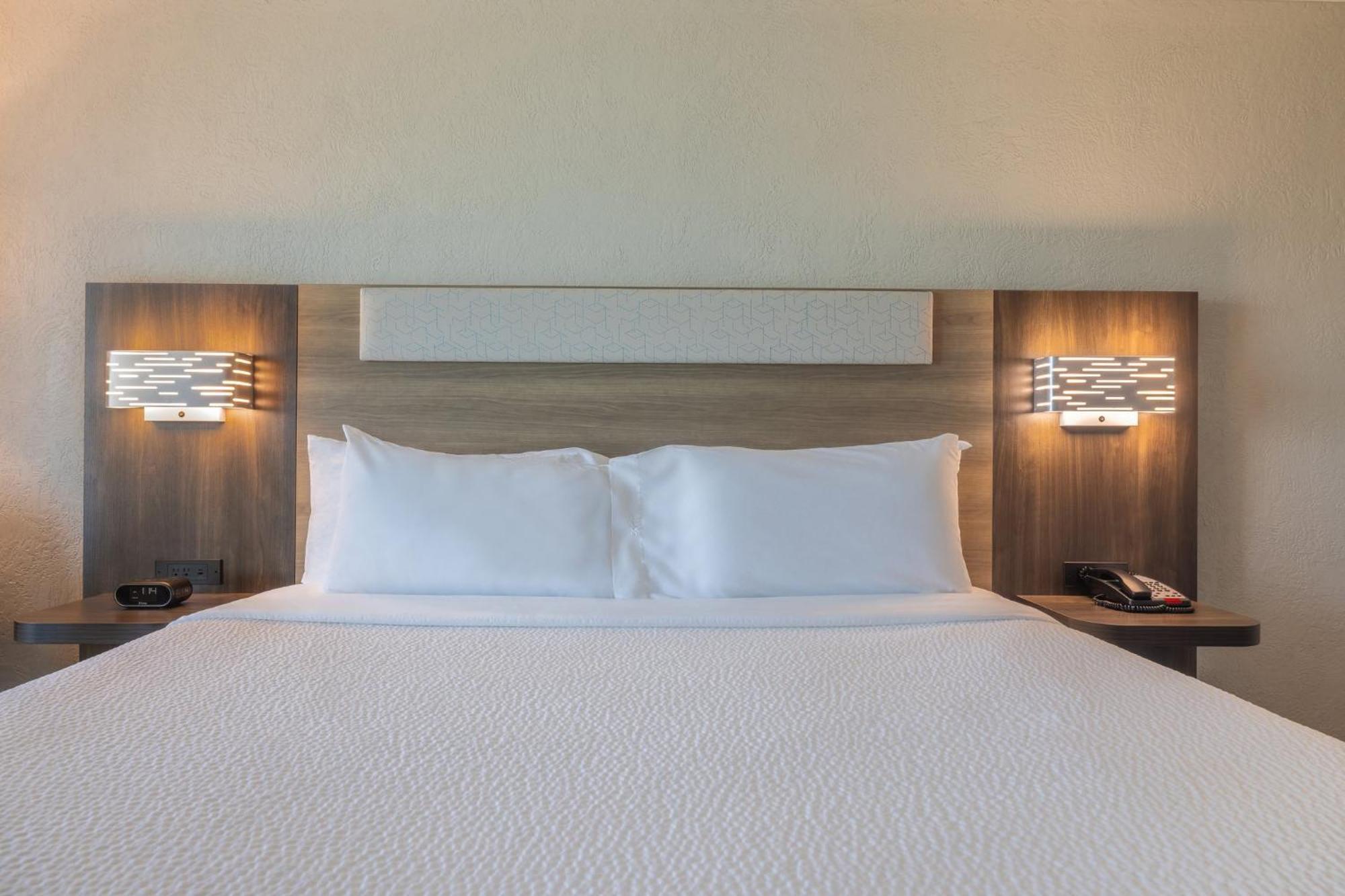 Holiday Inn Express & Suites Kansas City Airport By Ihg Kültér fotó