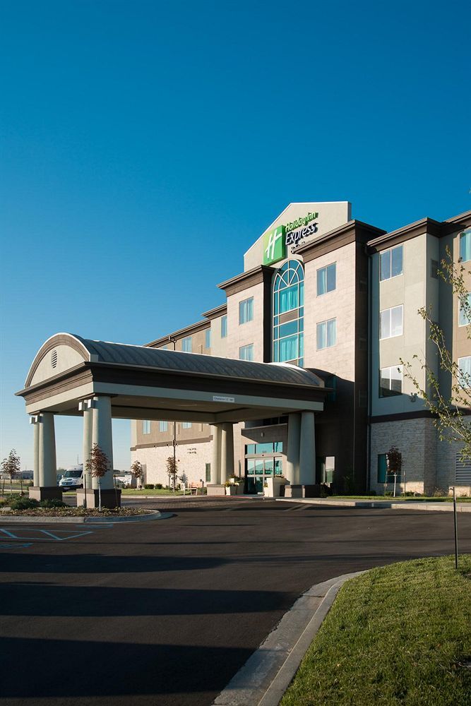 Holiday Inn Express & Suites Kansas City Airport By Ihg Kültér fotó